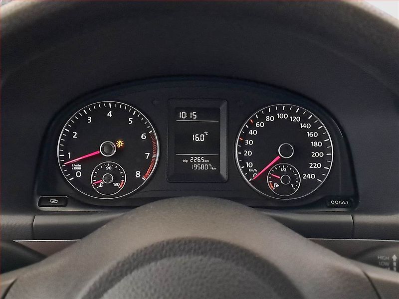 Volkswagen Touran (2012) 1.2 TSI, Serv.kniha - fotka 11 z 14