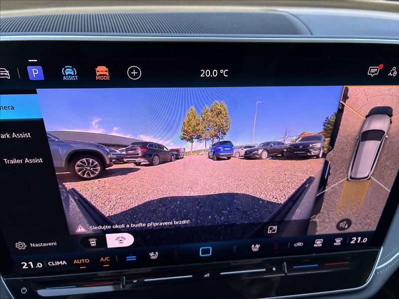 Volkswagen Passat 2,0 TDI IQ-LIGHT KAMERA 360 - fotka 17 z 33