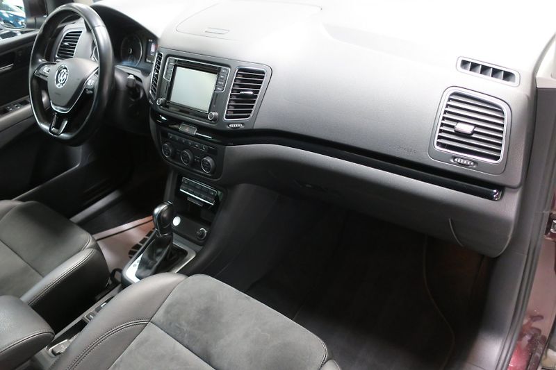 Volkswagen Sharan (2016) 2.0 TDI 135kW 4M Highline DSG - fotka 34 z 50