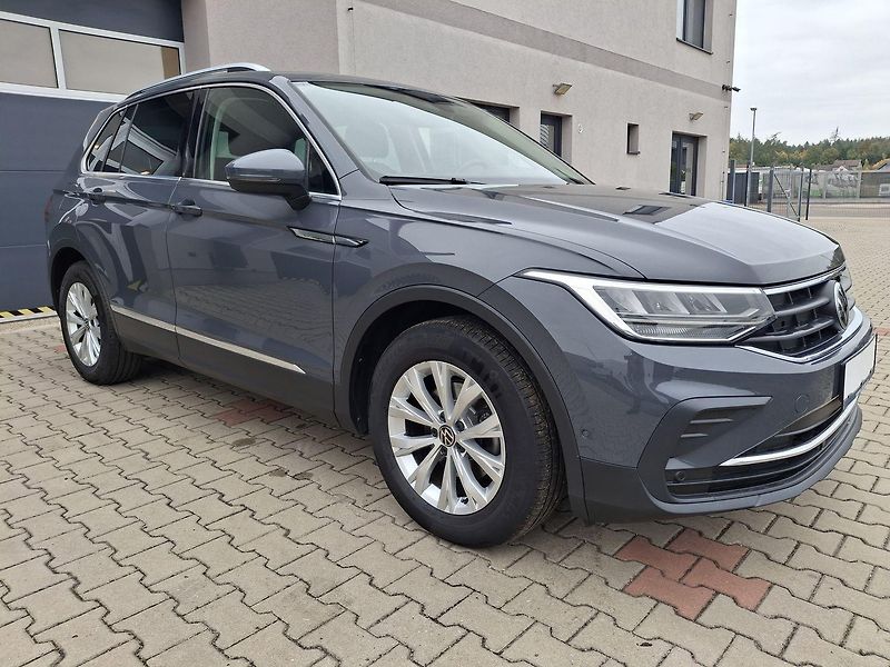 Volkswagen Tiguan (2021) 1.5 TSI Life Business, ZÁRUKA - fotka 1 z 34
