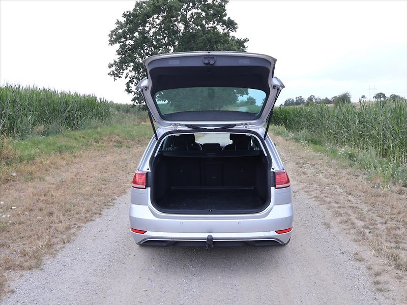 Volkswagen Golf 2.0 TDI 110kW DSG LED Join Taž - fotka 9 z 32