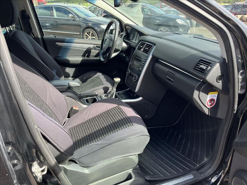 Mercedes-Benz Třídy B 2,0 i CNG ČR KLIMA SERVIS PNEU - fotka 10 z 37
