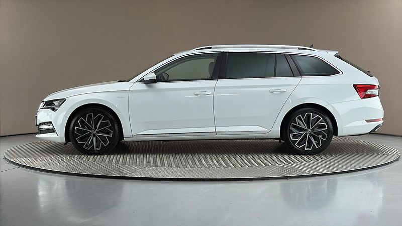 Škoda Superb 2.0 TDI DSG L&K Combi - fotka 4 z 35