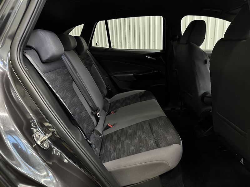 Volkswagen ID.4 150kW PRO PERF. KAM360 SOH 94% - fotka 38 z 44