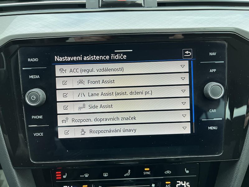 Volkswagen Passat Business 2.0 TDI 110 kW DSG Va - fotka 18 z 23