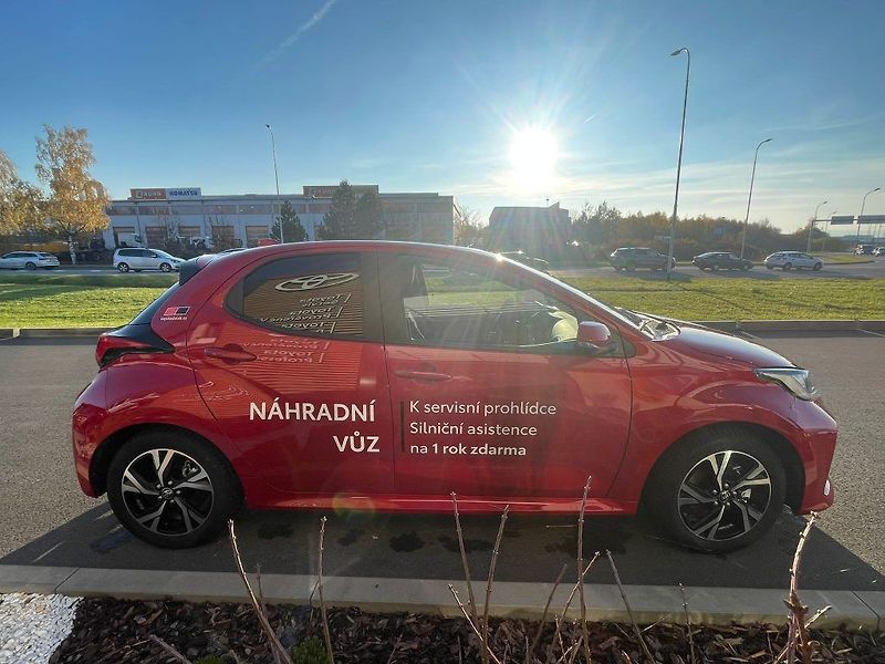 Toyota Yaris 1.5 Hybrid 116k automat Style - fotka 6 z 28