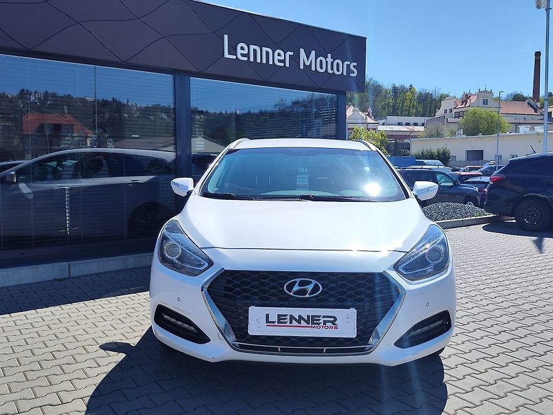 Hyundai i40 1.6 CRDi/100kW Success DCT - fotka 2 z 39