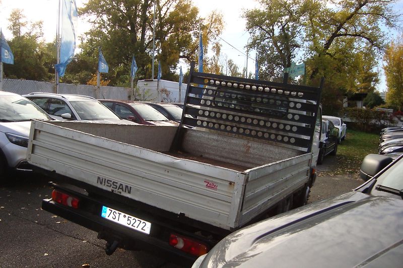Nissan Cabstar (2003) 3.0TDi,88Kw,6-míst,STK+ME 9/28 - fotka 7 z 53