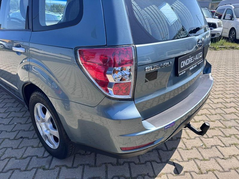 Subaru Forester (2008) 2,0i 110 KW TAŽNÉ SK STK - fotka 13 z 48