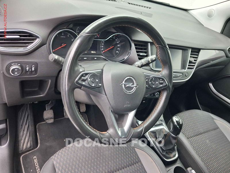 Opel Crossland X (2018) 1.2 T, Innovation, kamera - fotka 12 z 18
