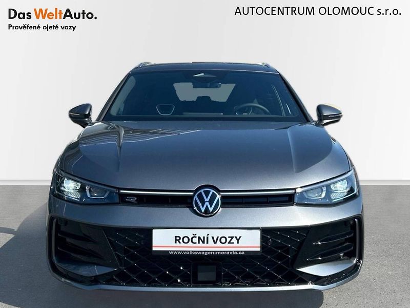 Volkswagen Passat (2026) 2.0 TDI R-Line - fotka 4 z 35