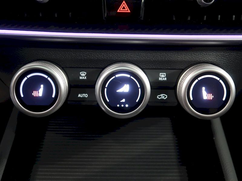 Škoda Superb (2025) SPORTLINE 2.0TSI 195KW 4x4 DSG - fotka 38 z 48