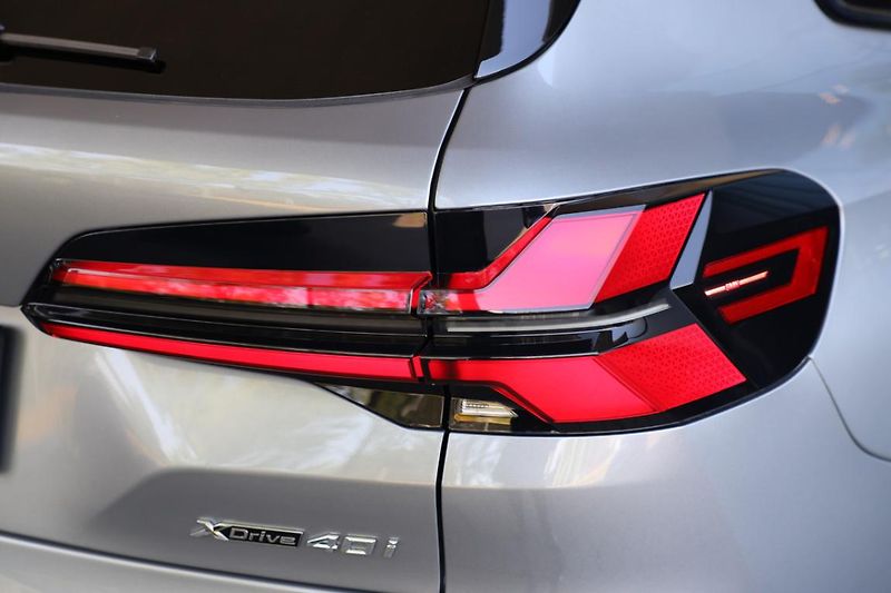 BMW X5 xDrive40i - fotka 18 z 18