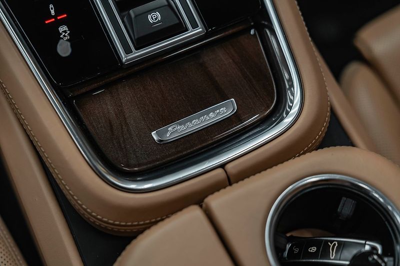 Porsche Panamera Turbo S E-hybrid, SportDesign, - fotka 12 z 25