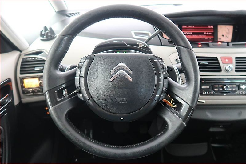 Citroën C4 Picasso (2011) 2.0 HDI, Automat, 7 míst - fotka 14 z 16