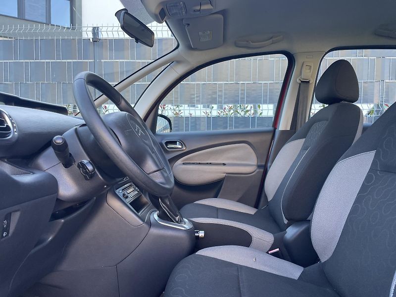 Citroën C3 Picasso (2010) 1.4i VTI 70 kW - ČR - fotka 12 z 22