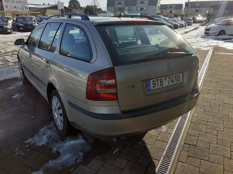 Škoda Octavia (2005) KOMBI 1.9 TDi - fotka 5 z 27