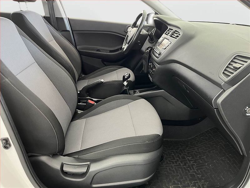 Hyundai i20 (2019) 1.2, ČR,1.maj, Serv.kniha - fotka 9 z 14