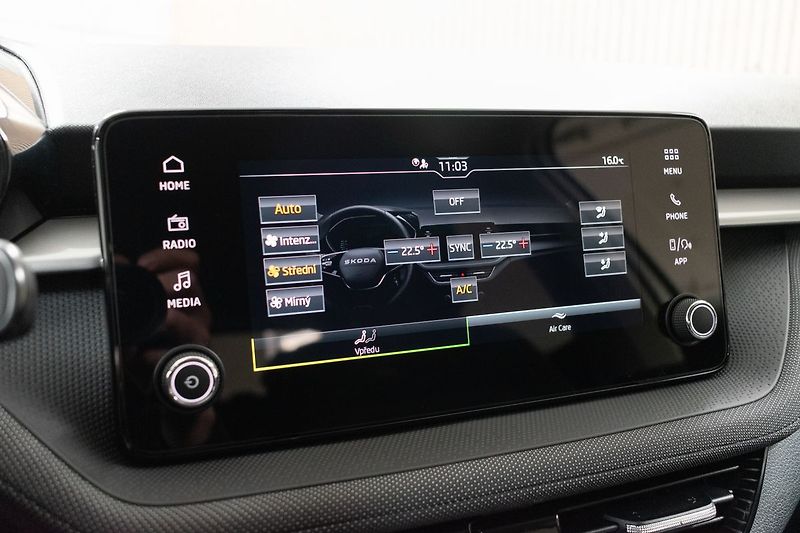 Škoda Fabia 1.0 TSI DSG*130 EDITION*ZÁRUKA - fotka 27 z 35