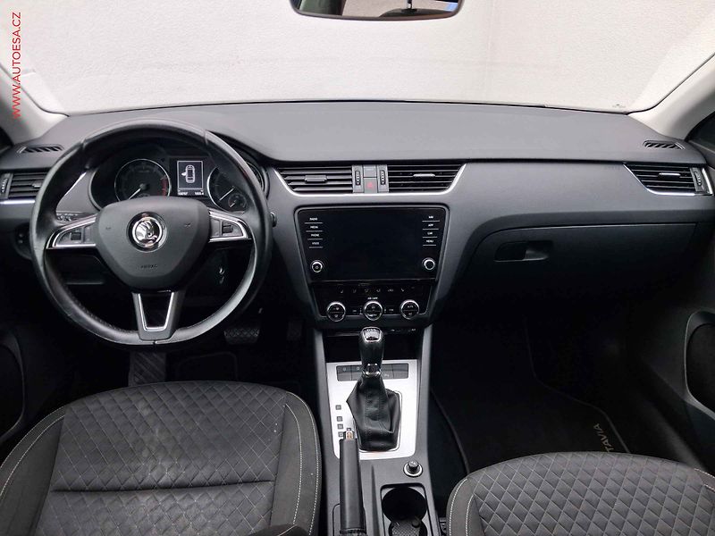Škoda Octavia (2018) 1.4 TSi, Drive, DSG, LED - fotka 8 z 19