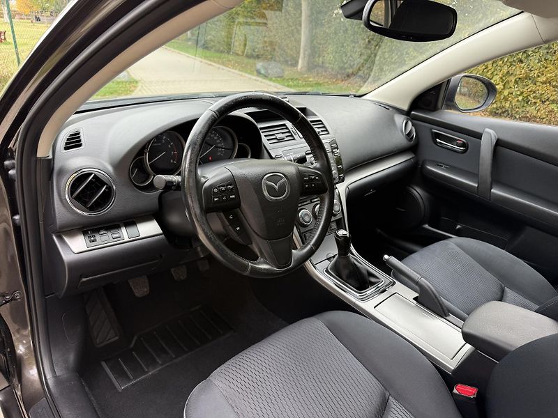 Mazda 6 1.8 Active - fotka 27 z 33
