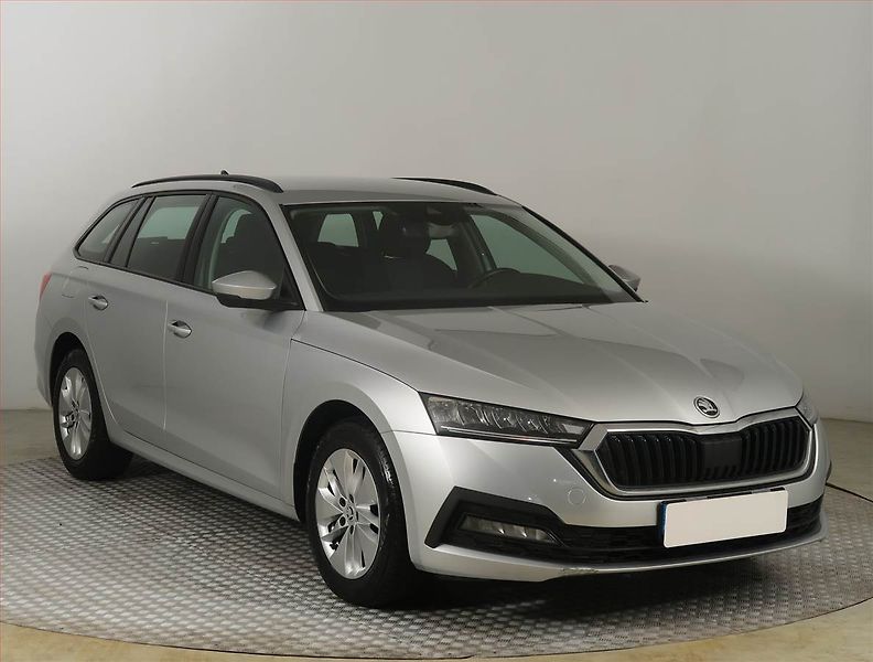 Škoda Octavia (2022) Ambition 2.0 TDI, ČR,1.maj - fotografie inzerátu