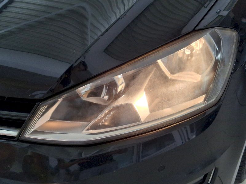 Volkswagen Golf (2015) Variant HighLine 1,6TDi 77kW - fotka 31 z 32