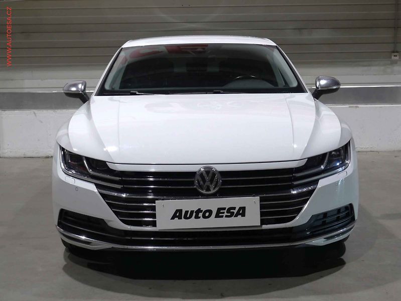 Volkswagen Arteon (2020) 2.0 TDi, 2.maj,ČR, Elegance - fotka 2 z 20