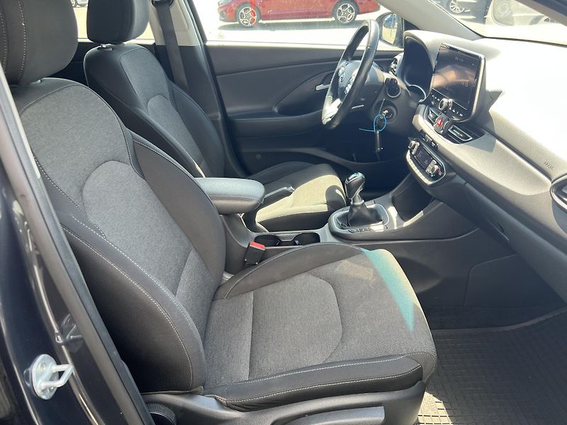 Hyundai i30 (2020) - fotka 40 z 44