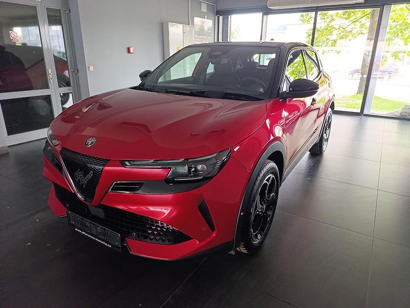 Alfa Romeo Junior (2026) Ibrida 1.2 Turbo Hybrid 145k - fotografie inzerátu
