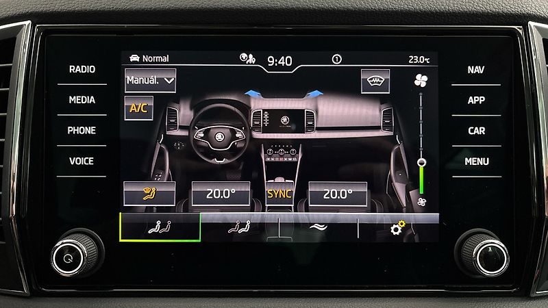 Škoda Karoq 2.0 TDI DSG 4x4 Style - fotka 27 z 29