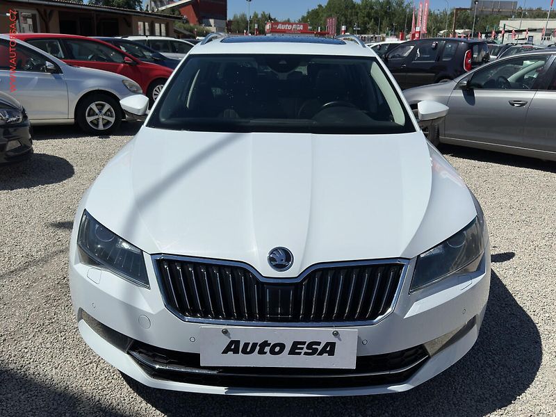 Škoda Superb (2015) 2.0 TDi, Style, DSG - fotka 2 z 20