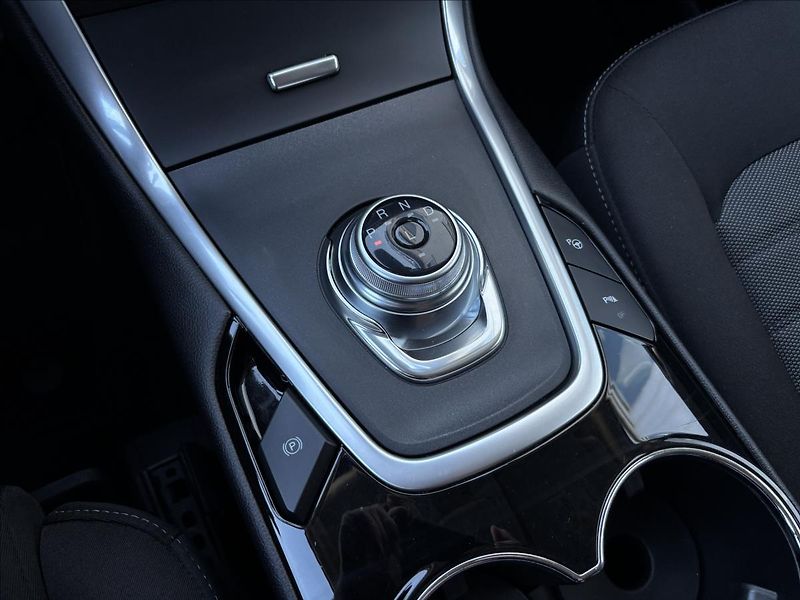 Ford Galaxy 2,5 Hybrid eCVT Titanium 140kW - fotka 37 z 37