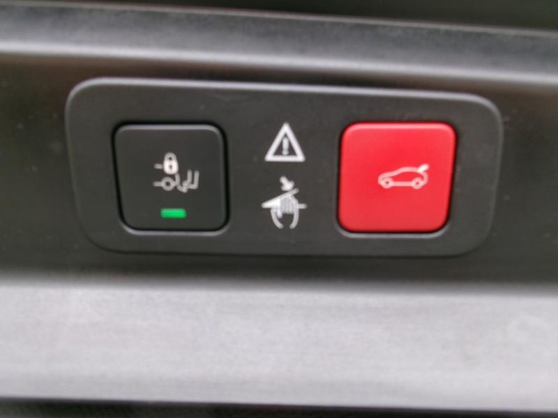 Peugeot 5008 (2024) ALLURE PACK 1.5 HDi EAT 8 - fotka 8 z 20