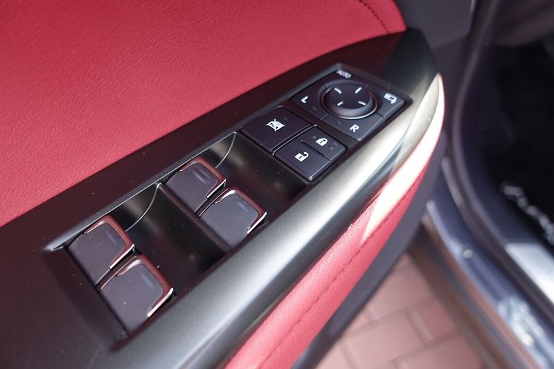 Lexus NX 350h NX350h Prestige 4x4 - fotka 11 z 37