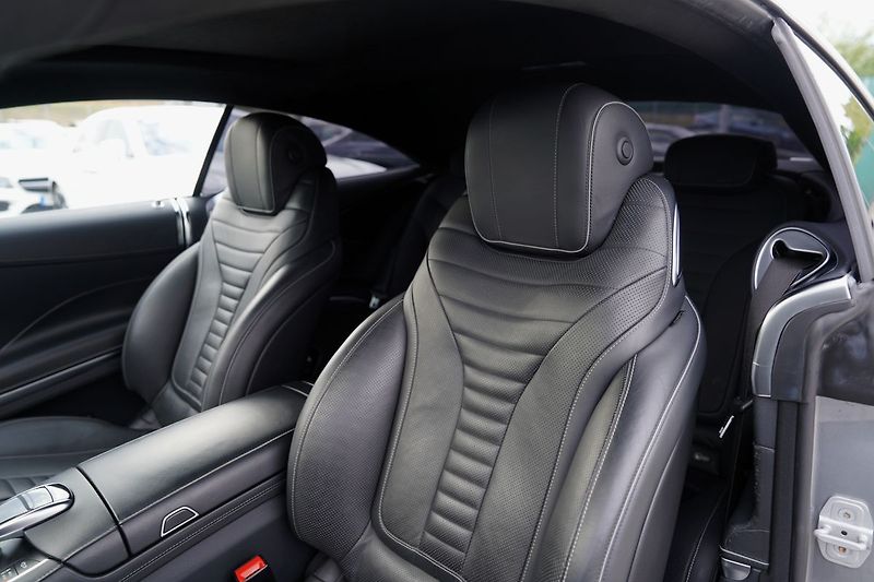 Mercedes-Benz Třídy S S 500 4Matic Coupe AMG - fotka 26 z 48