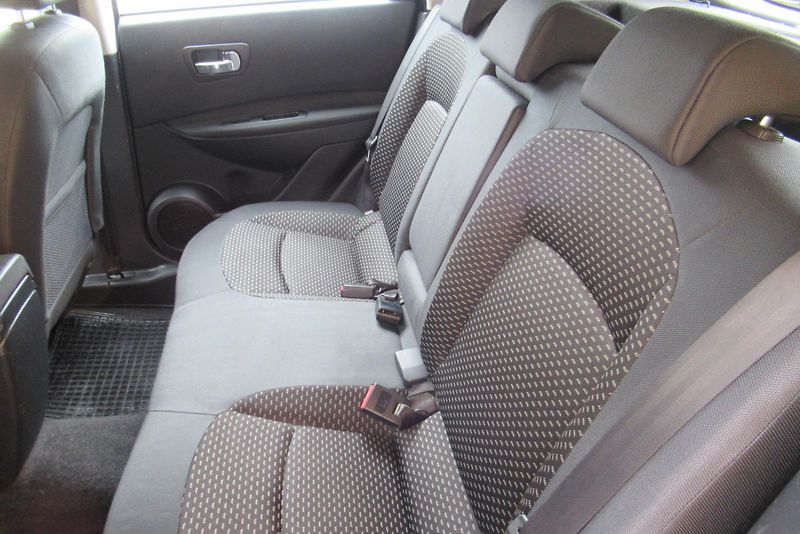 Nissan Qashqai 1.5 DCi AUT. KLIMA TAŽNÉ - fotka 17 z 27