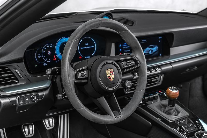 Porsche 911 Carrera T Cabrio Sport Chrono - fotka 17 z 28