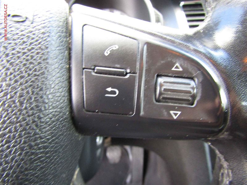 Škoda Superb (2010) 2.0 TDi, Ambition, TZ, xenon - fotka 13 z 20