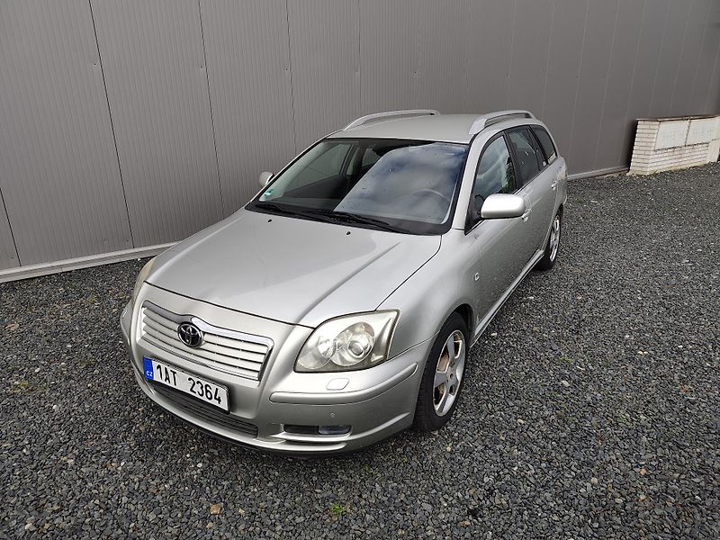 Toyota Avensis 2.4i   AUTOMAT - fotka 2 z 17