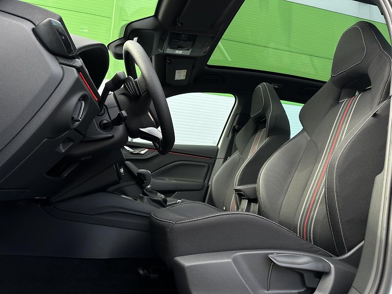 Škoda Kamiq 1.0TSi DSG Monte Carlo 116PS M - fotka 15 z 47