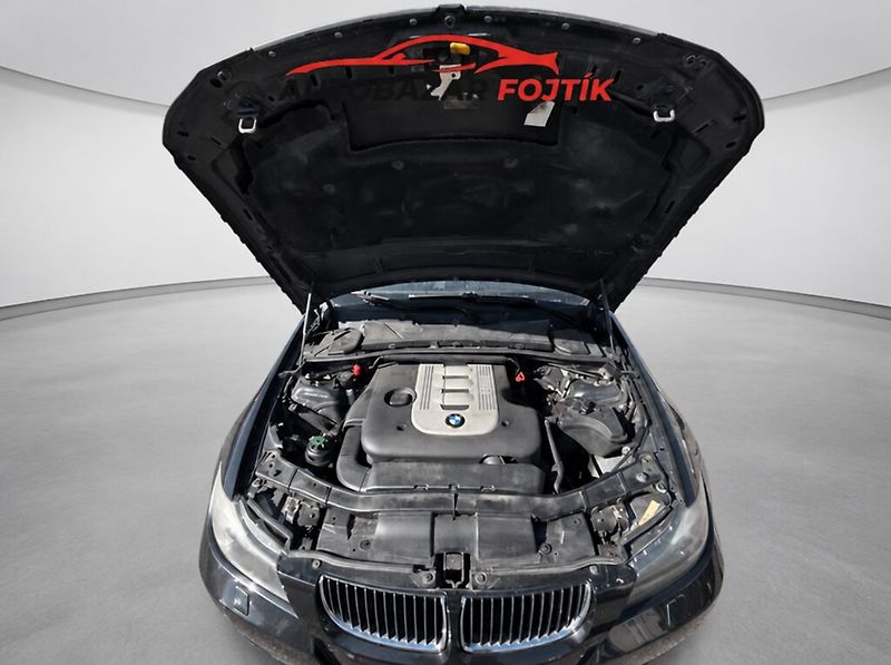 BMW Řada 3 (2008) 330 XD 170KW - fotka 22 z 23
