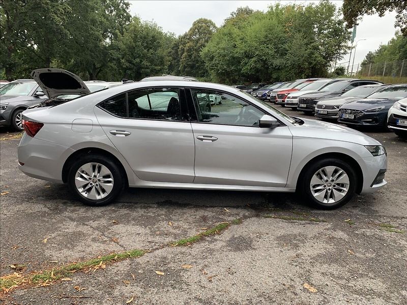Škoda Octavia 1,0 TSI DSG,ČR,1.MAJ,SERVISKA - fotka 4 z 17