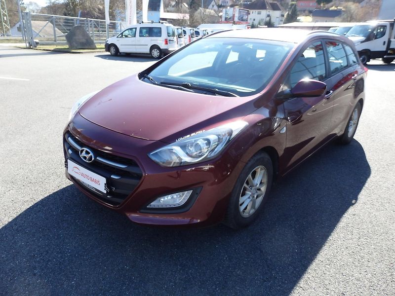 Hyundai i30 (2016) 1.6i 88kw kombi - fotka 1 z 7
