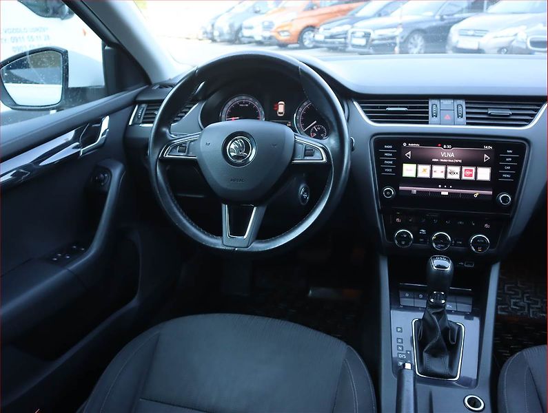 Škoda Octavia (2018) 2.0 TDI, Automat, Serv.kniha - fotka 7 z 20