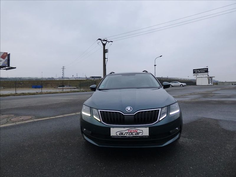 Škoda Octavia 2,0 TDI DSG,LED,Navigace  Ambi - fotka 2 z 55