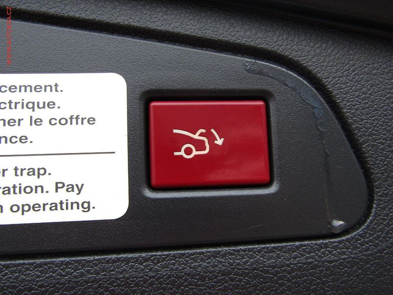 Peugeot 508 (2011) 2.0 HDI, 2.maj,ČR, Active - fotka 17 z 20