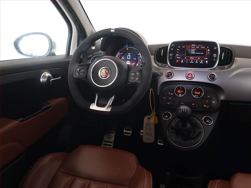 Abarth 595 (2020) Turismo, Kůže, Navi, Bi-Xenony - fotka 7 z 14