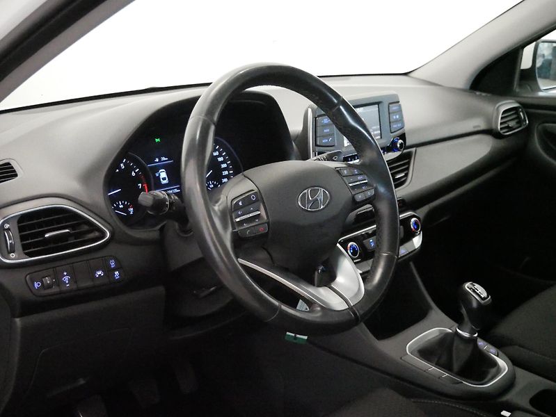 Hyundai i30 - fotka 14 z 25