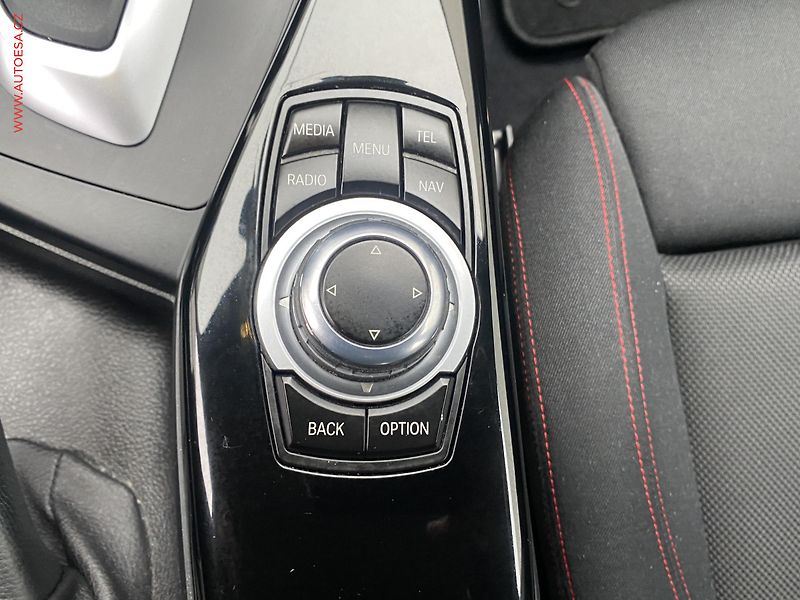 BMW Řada 1 (2015) 1.5i 118i, Sport Line, AT - fotka 19 z 20